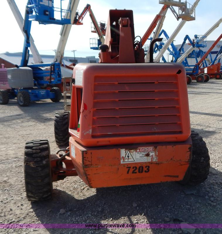image for item B5978 2001 Snorkel TBA42RF0 boom lift