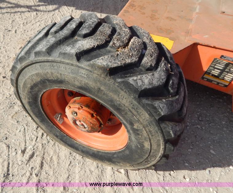 image for item B5978 2001 Snorkel TBA42RF0 boom lift