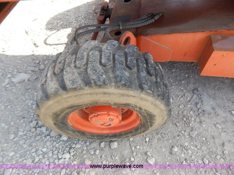 image for item B5978 2001 Snorkel TBA42RF0 boom lift