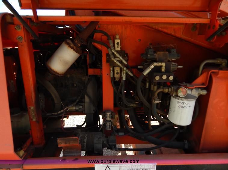 image for item B5978 2001 Snorkel TBA42RF0 boom lift