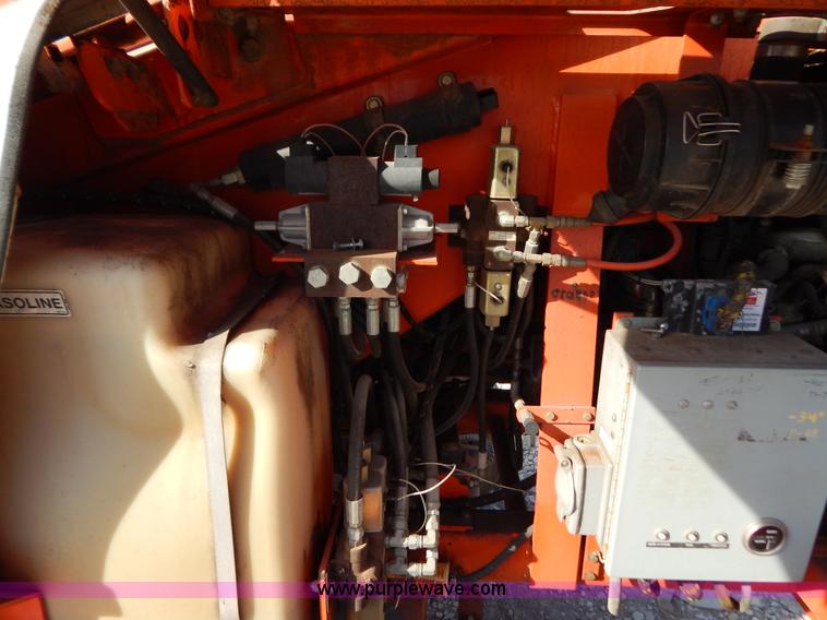 image for item B5978 2001 Snorkel TBA42RF0 boom lift