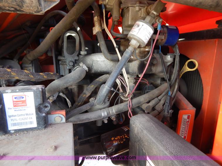 image for item B5978 2001 Snorkel TBA42RF0 boom lift