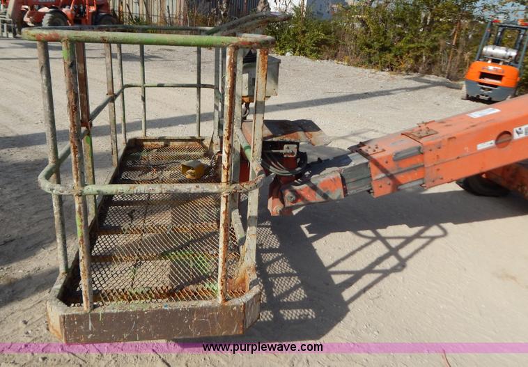 image for item B5978 2001 Snorkel TBA42RF0 boom lift