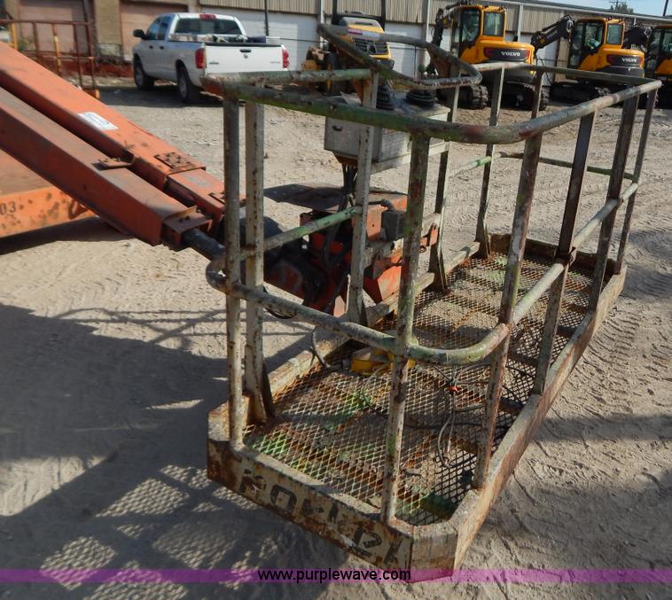 image for item B5978 2001 Snorkel TBA42RF0 boom lift