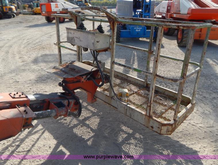 image for item B5978 2001 Snorkel TBA42RF0 boom lift
