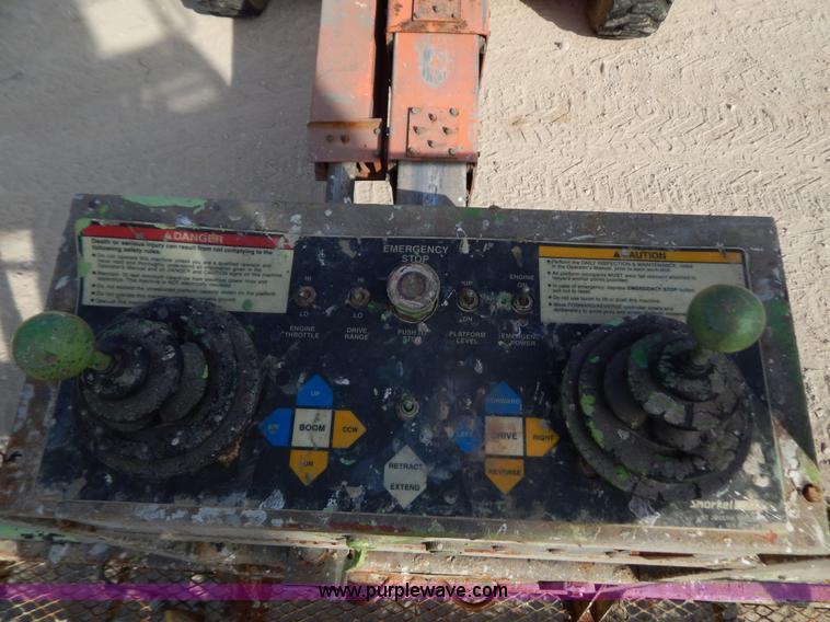 image for item B5978 2001 Snorkel TBA42RF0 boom lift