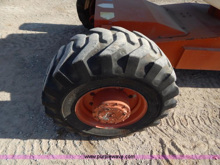 image for item B5979 2000 Snorkel TB60 boom lift