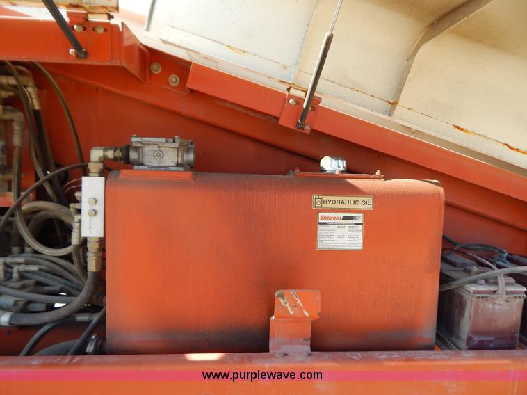 image for item B5979 2000 Snorkel TB60 boom lift