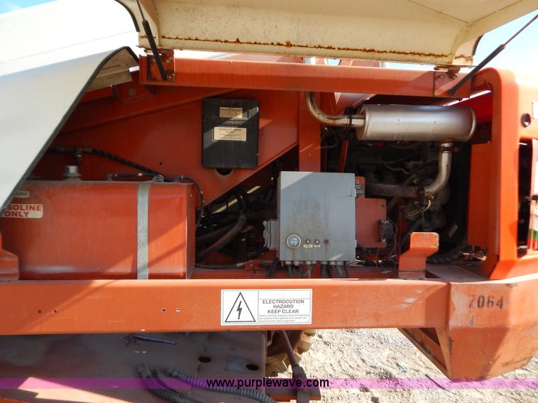 image for item B5979 2000 Snorkel TB60 boom lift