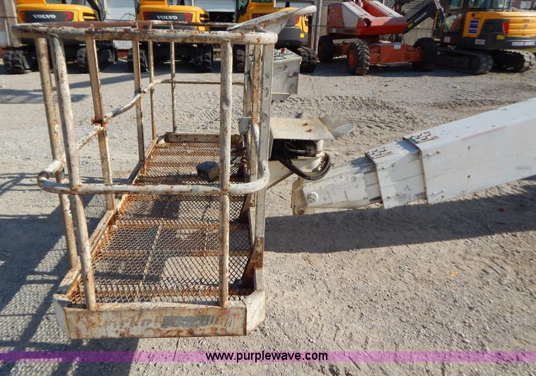 image for item B5979 2000 Snorkel TB60 boom lift