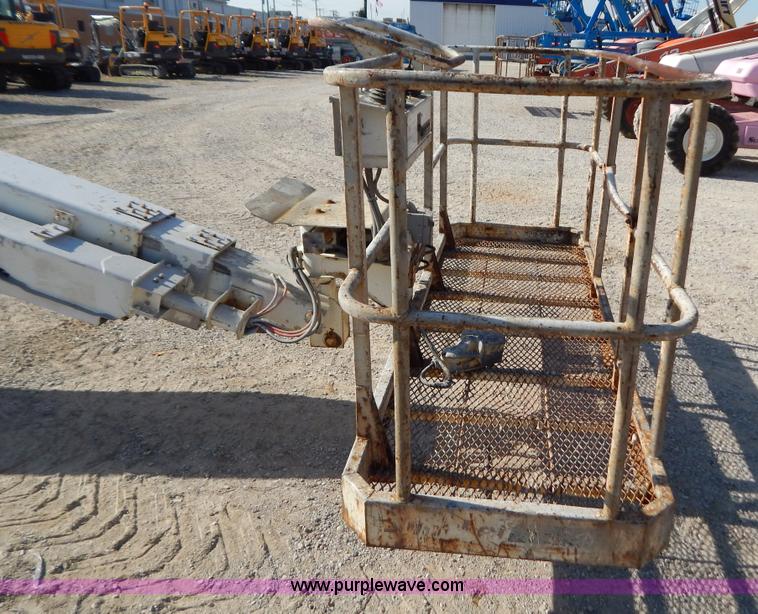 image for item B5979 2000 Snorkel TB60 boom lift