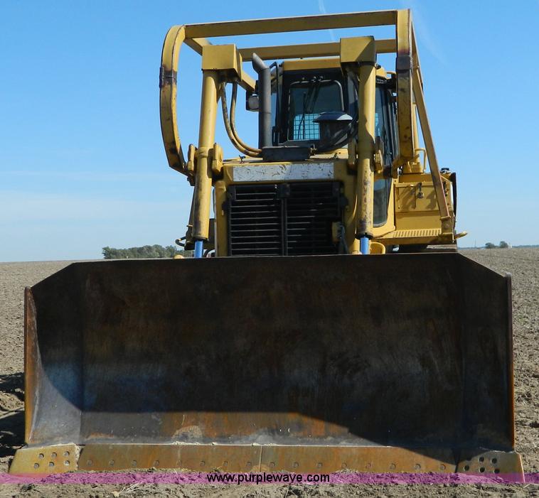 image for item D6038 1997 Caterpillar D6R dozer