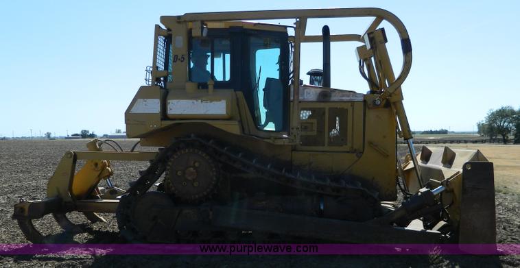 image for item D6038 1997 Caterpillar D6R dozer