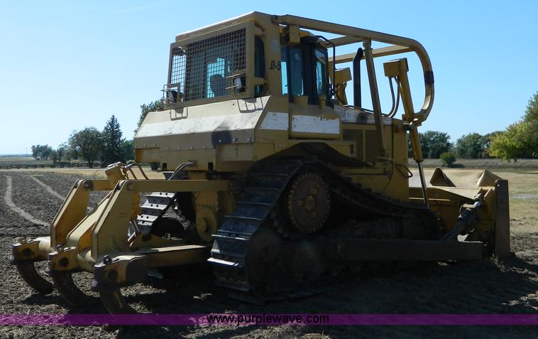 image for item D6038 1997 Caterpillar D6R dozer