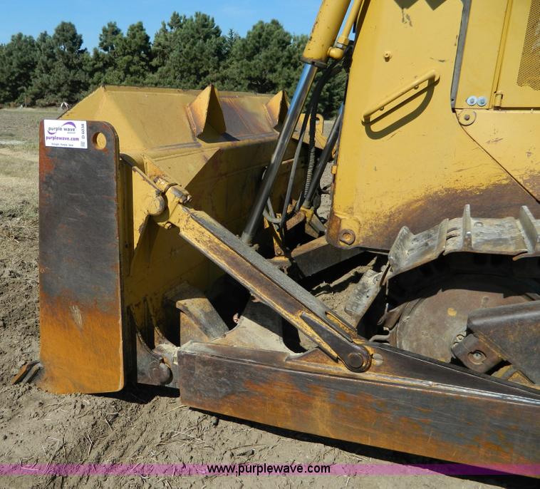 image for item D6038 1997 Caterpillar D6R dozer