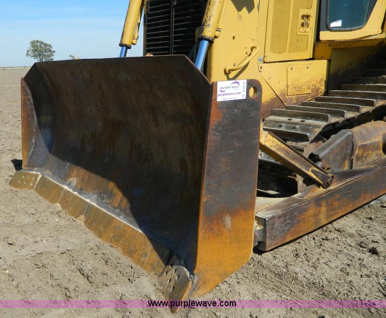 image for item D6038 1997 Caterpillar D6R dozer