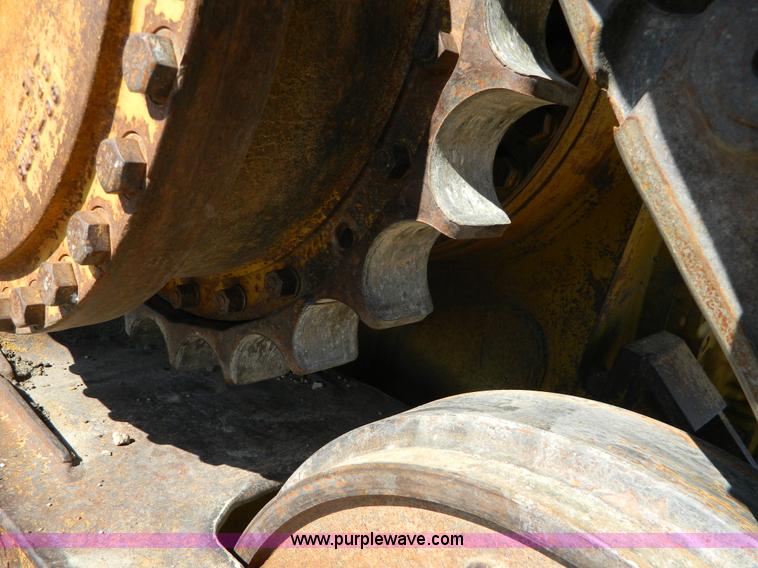 image for item D6038 1997 Caterpillar D6R dozer