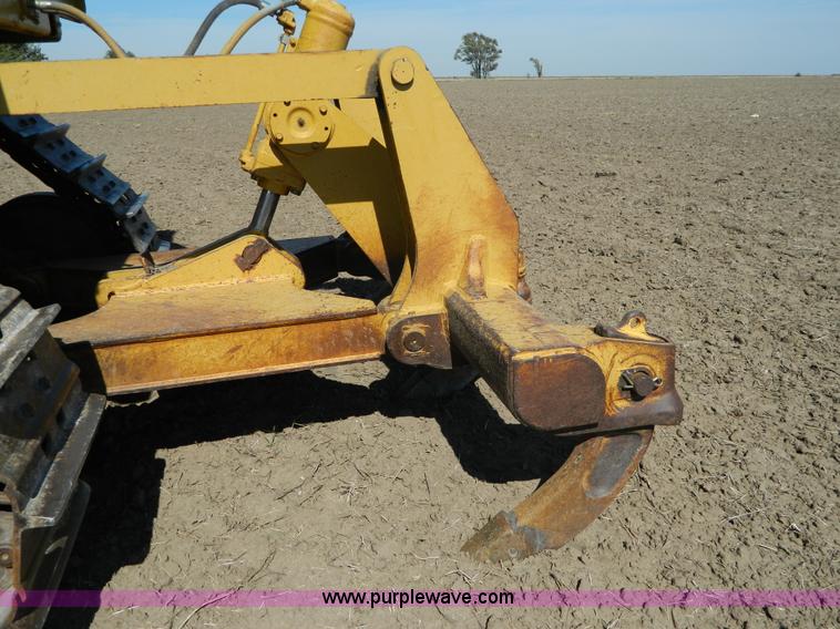 image for item D6038 1997 Caterpillar D6R dozer