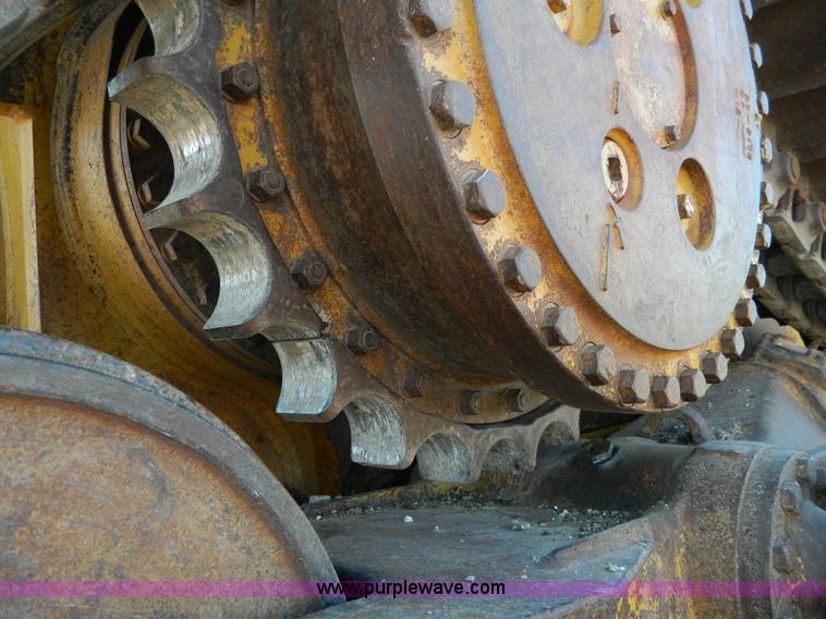 image for item D6038 1997 Caterpillar D6R dozer