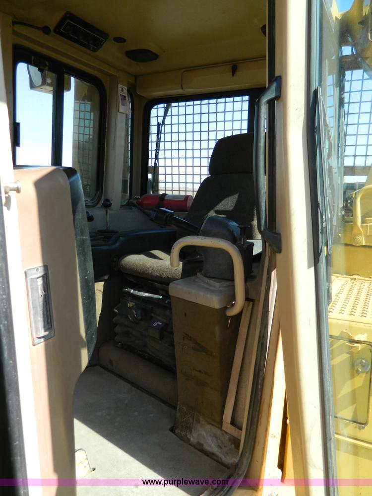 image for item D6038 1997 Caterpillar D6R dozer