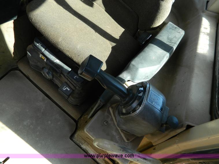 image for item D6038 1997 Caterpillar D6R dozer