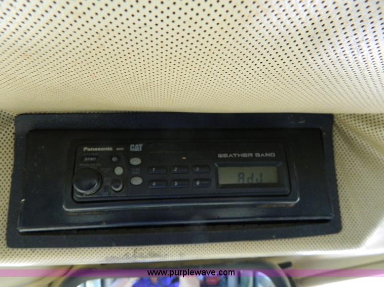 image for item D6038 1997 Caterpillar D6R dozer