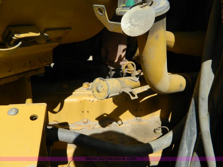image for item D6038 1997 Caterpillar D6R dozer