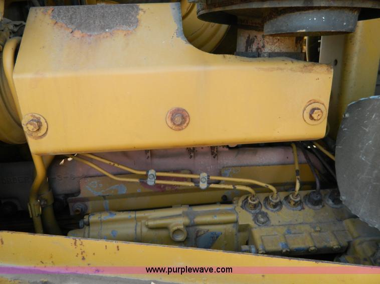 image for item D6038 1997 Caterpillar D6R dozer