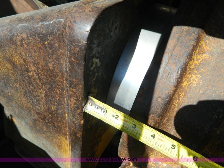 image for item D6038 1997 Caterpillar D6R dozer