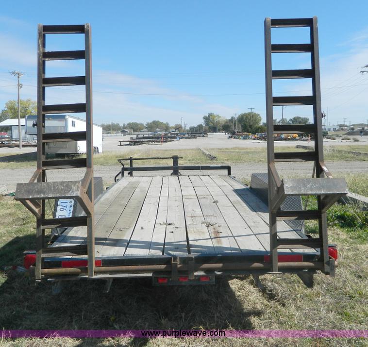 image for item D6052 2001 Starlite trailer