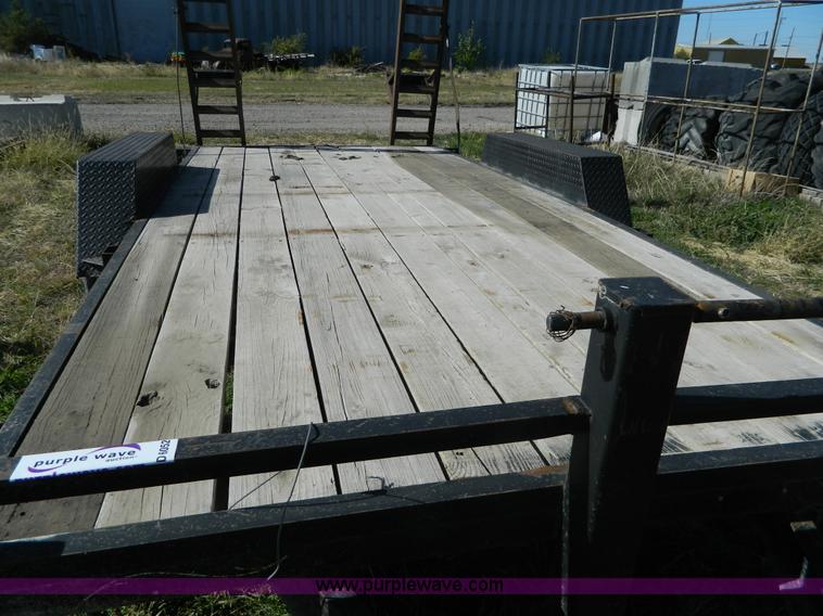 image for item D6052 2001 Starlite trailer