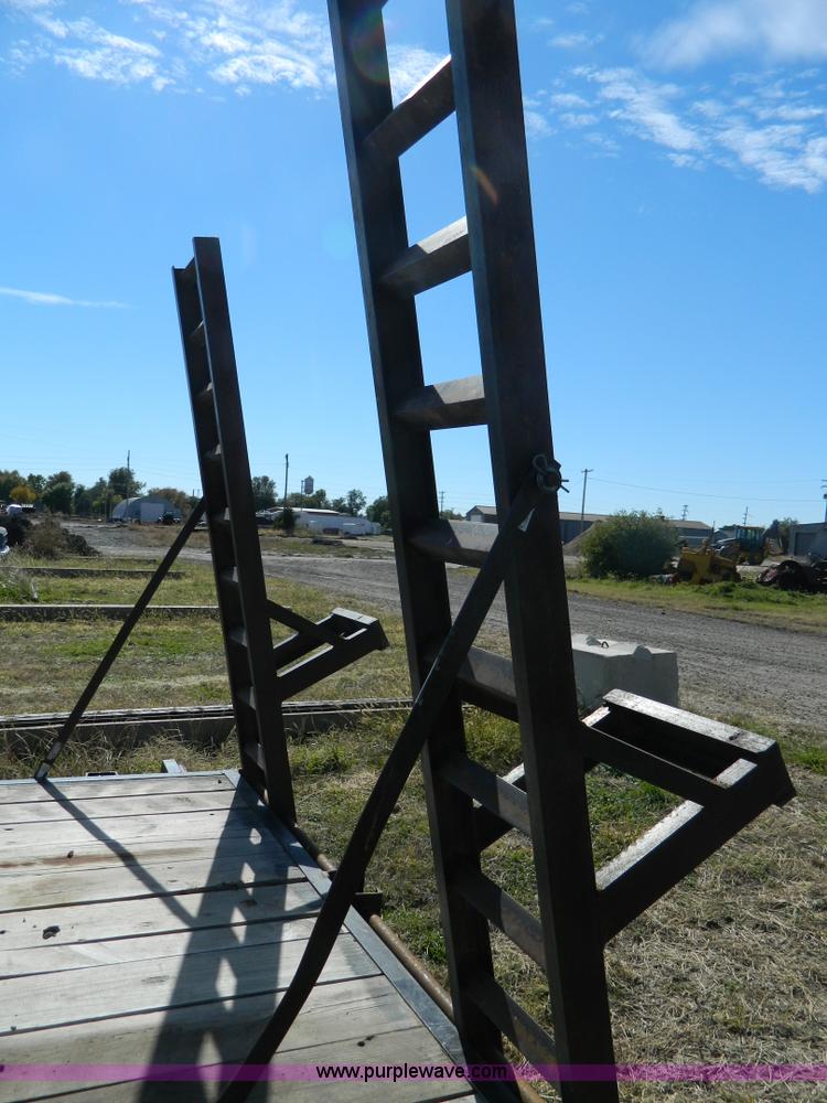 image for item D6052 2001 Starlite trailer