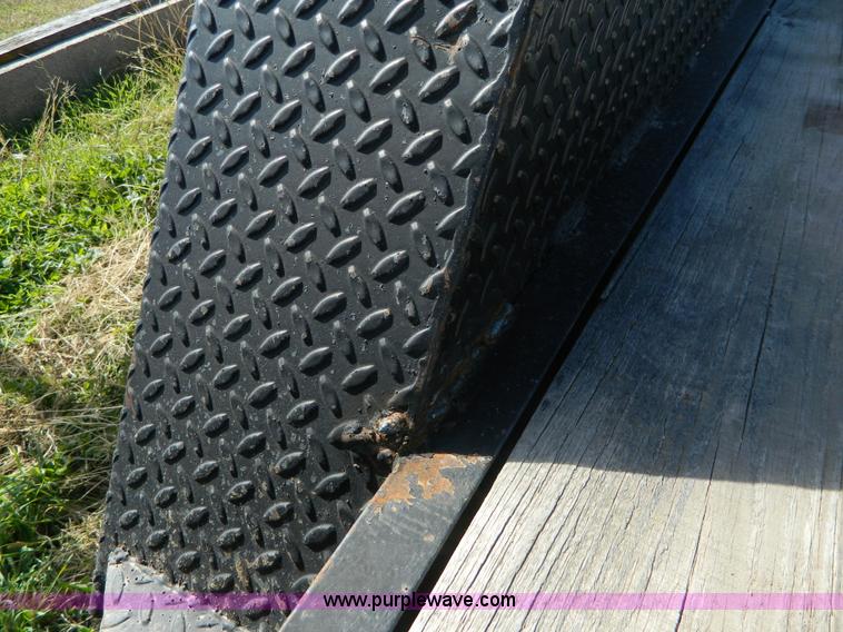 image for item D6052 2001 Starlite trailer