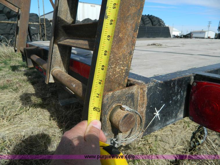 image for item D6052 2001 Starlite trailer