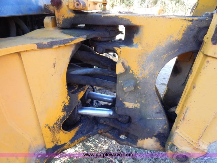 image for item E7300 1988 John Deere 610C backhoe