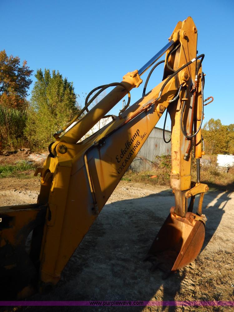 image for item E7300 1988 John Deere 610C backhoe