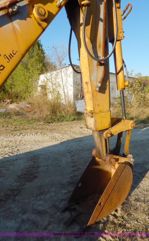 image for item E7300 1988 John Deere 610C backhoe