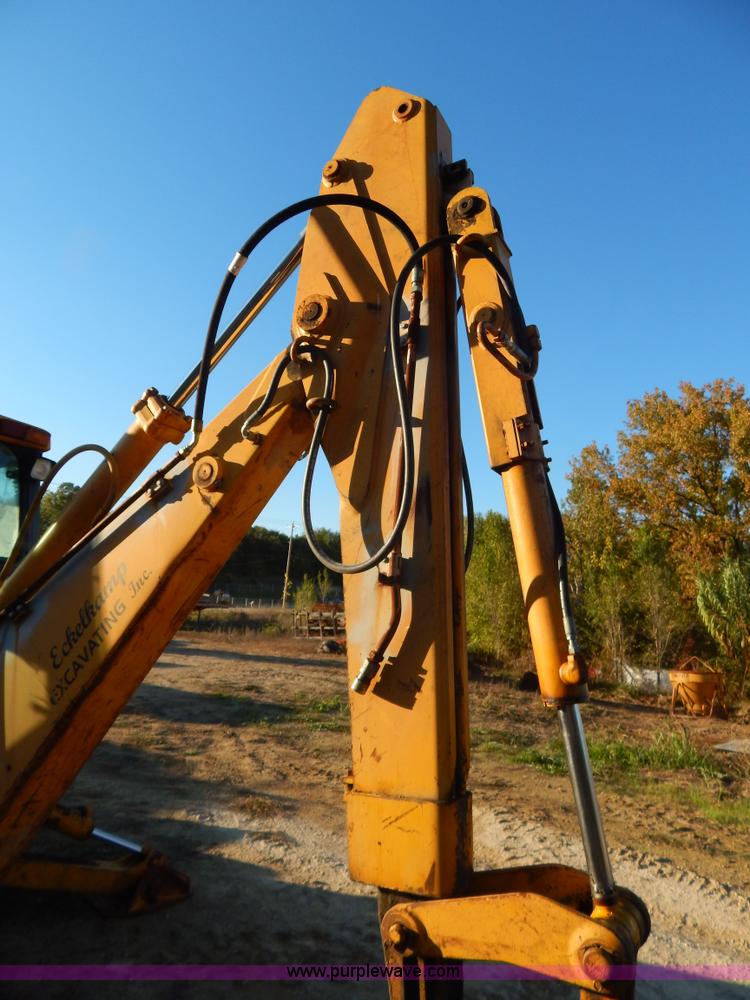 image for item E7300 1988 John Deere 610C backhoe