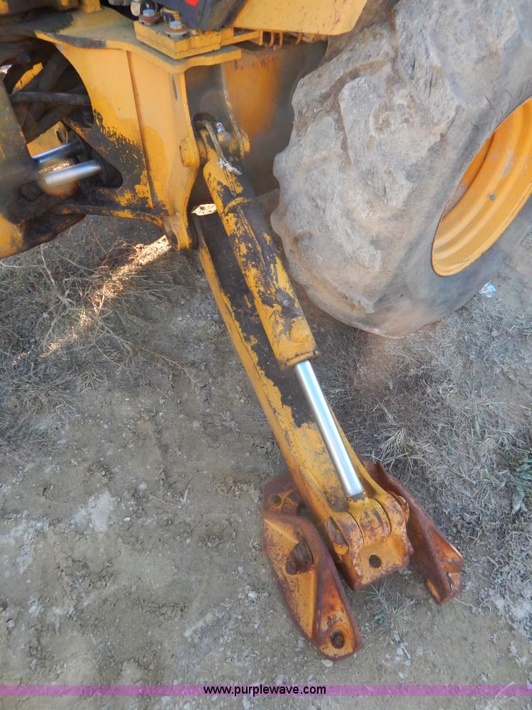 image for item E7300 1988 John Deere 610C backhoe