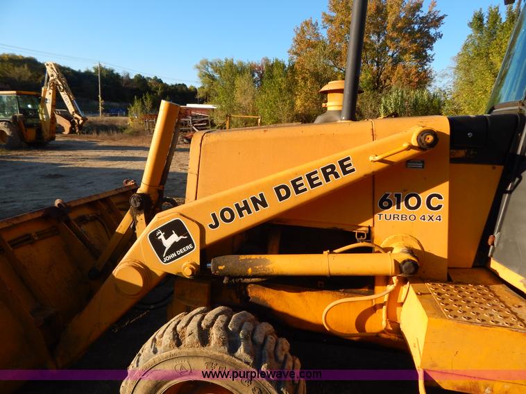 image for item E7300 1988 John Deere 610C backhoe