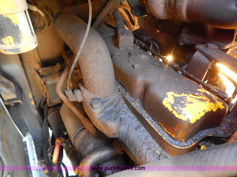 image for item E7300 1988 John Deere 610C backhoe