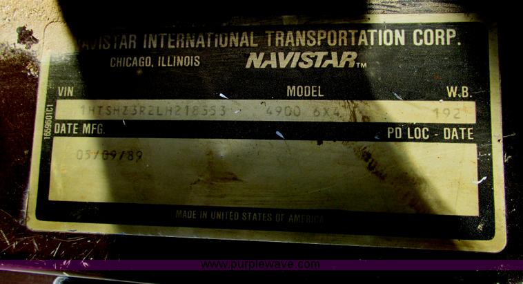 image for item E7386 1990 International 4900 dump truck