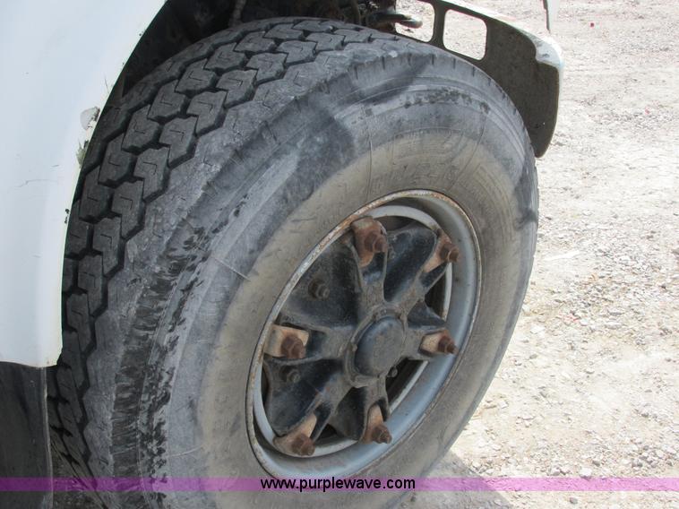 image for item E7386 1990 International 4900 dump truck