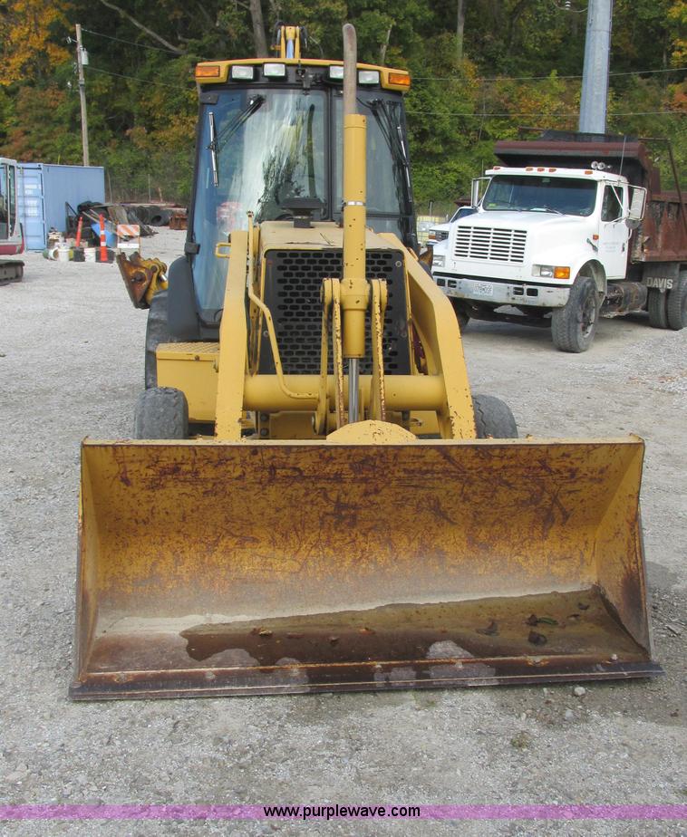 image for item E7399 1998 John Deere 310SE backhoe
