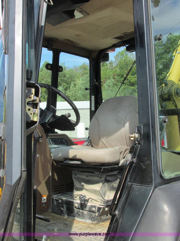 image for item E7399 1998 John Deere 310SE backhoe