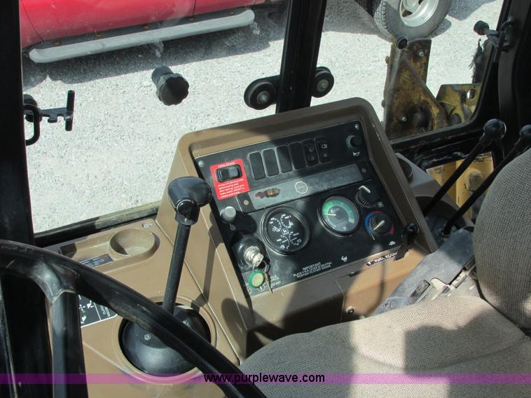 image for item E7399 1998 John Deere 310SE backhoe