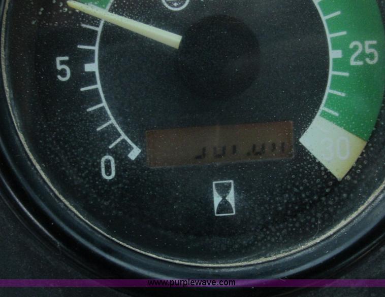 image for item E7399 1998 John Deere 310SE backhoe