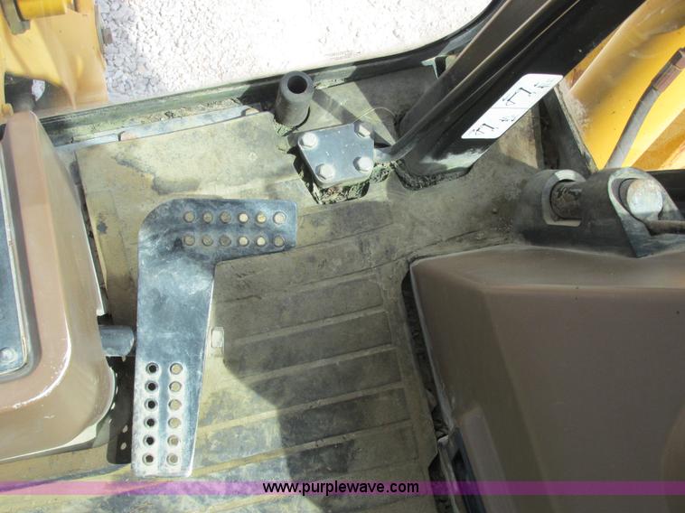 image for item E7399 1998 John Deere 310SE backhoe