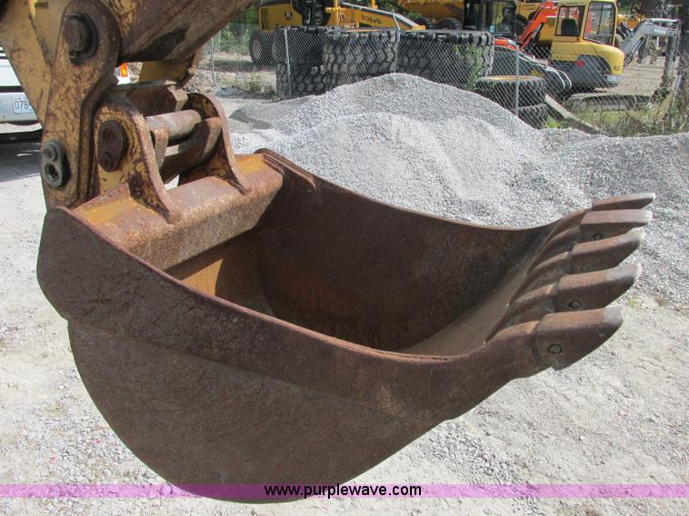 image for item E7399 1998 John Deere 310SE backhoe