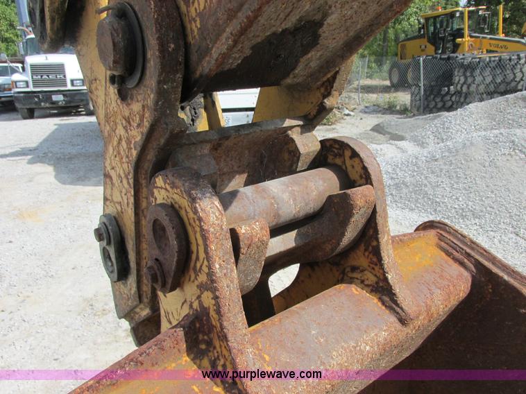 image for item E7399 1998 John Deere 310SE backhoe